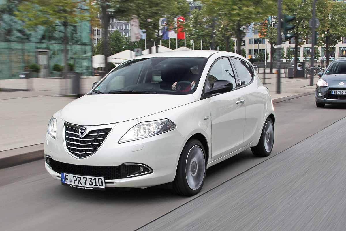 Lancia Ypsilon